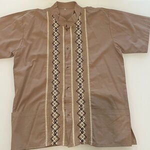 Mens brown‎ guayabera XL